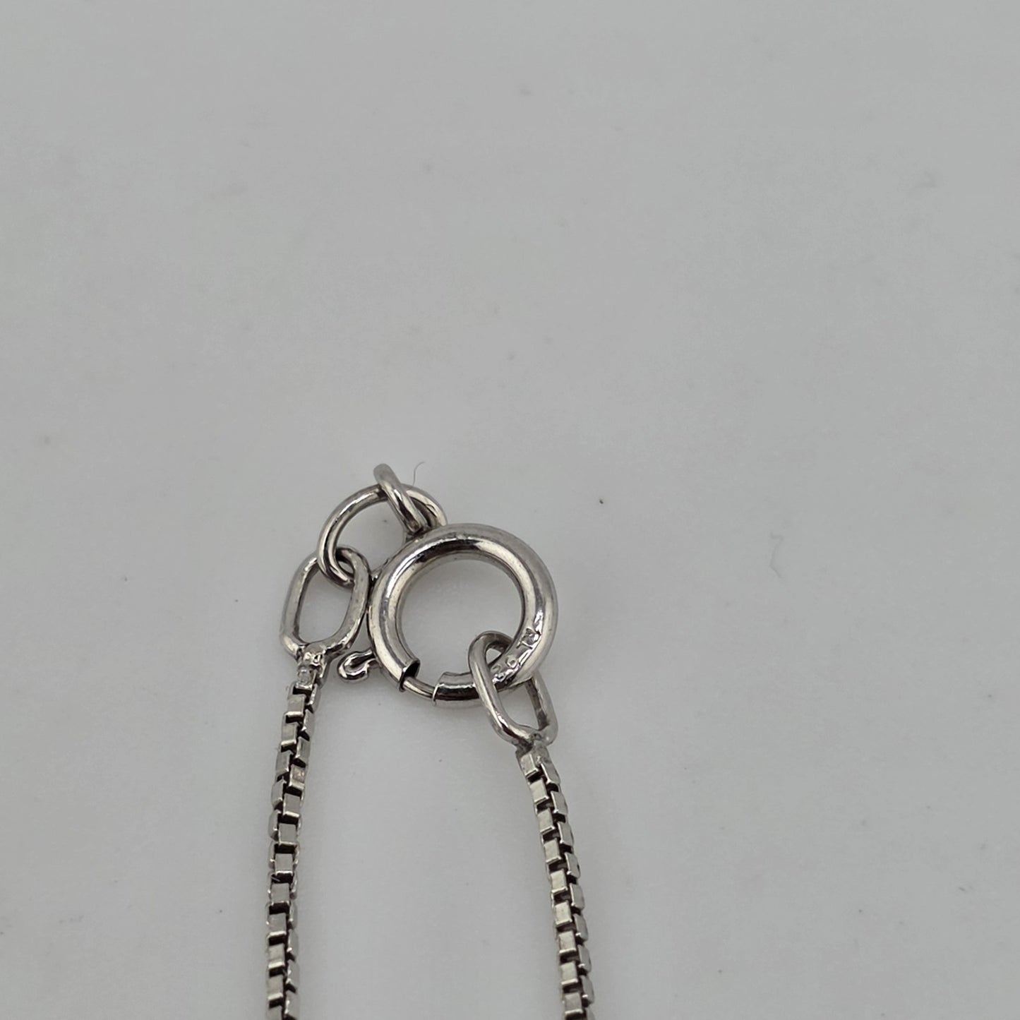 Sterling Silver Mother and Children Pendant 925  Pearl 18in Chain