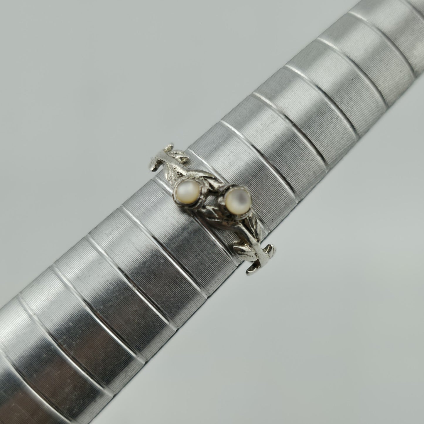 925 Sterling Silver Ring Floral Band Danity Petite Cute Size 4.5 Bridal