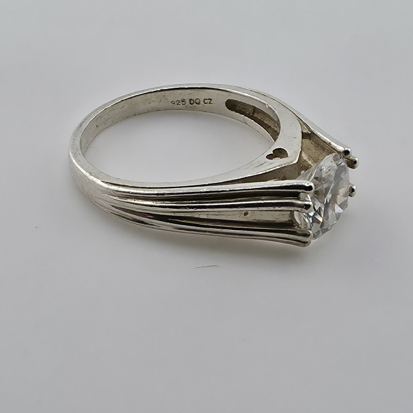 Sterling Silver 925 CZ Solitaire Ring Round Stone Modern Band Size 8.75 Heart