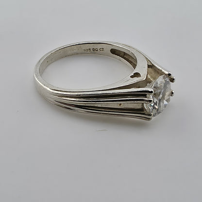 Sterling Silver 925 CZ Solitaire Ring Round Stone Modern Band Size 8.75 Heart