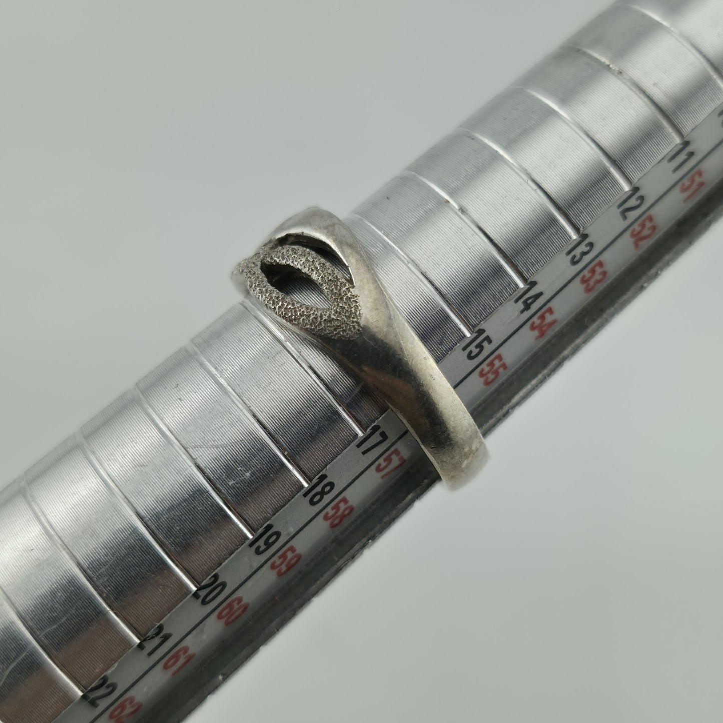 Vintage Sterling Silver Ring  925 Intertwined Design Size 7.5