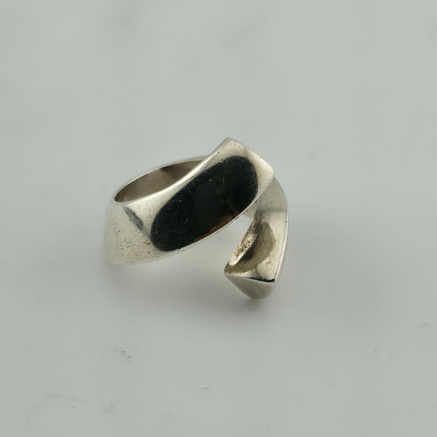 Vintage Ring Sterling Silver Modernist Bypass Size 7 Bold Abstract MCM 925