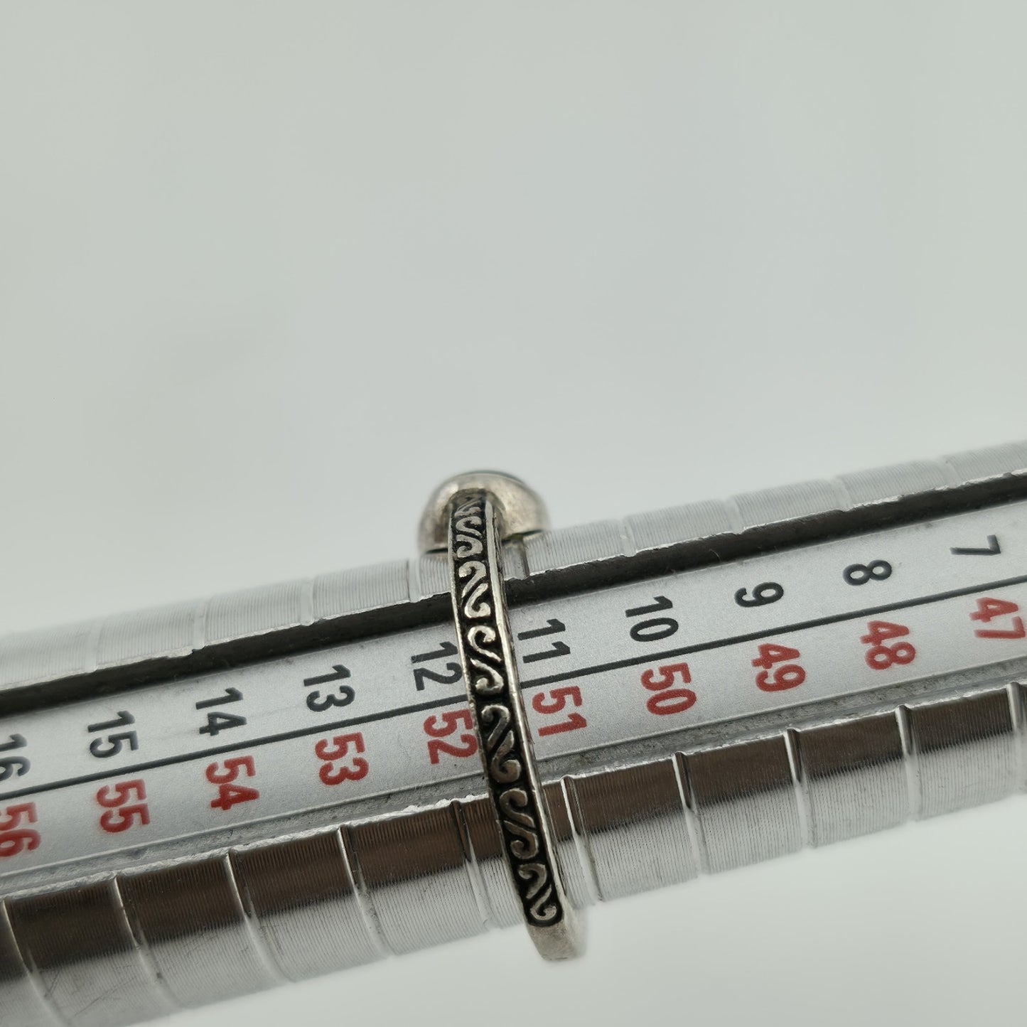 Bask ring sterling silver peridot cabochon band 925 Artisan Stackable 5.75