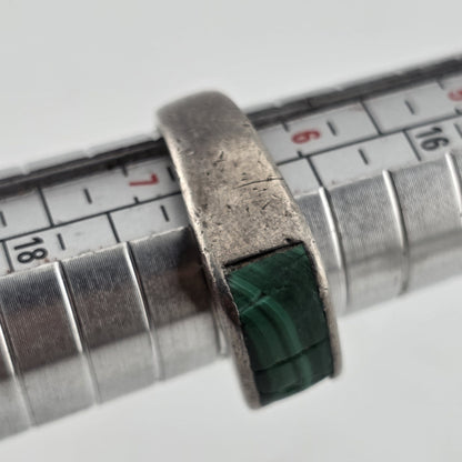 Ring Modernist Sterling Silver green Malachite Band  7 Chipped Stone Vintage