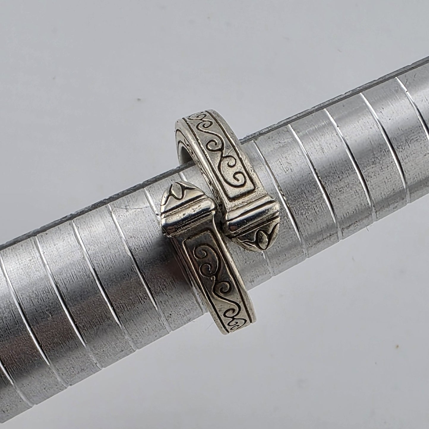 Sterling Silver Rinf Etched Bypass Size 9 Adjustable Vintage
