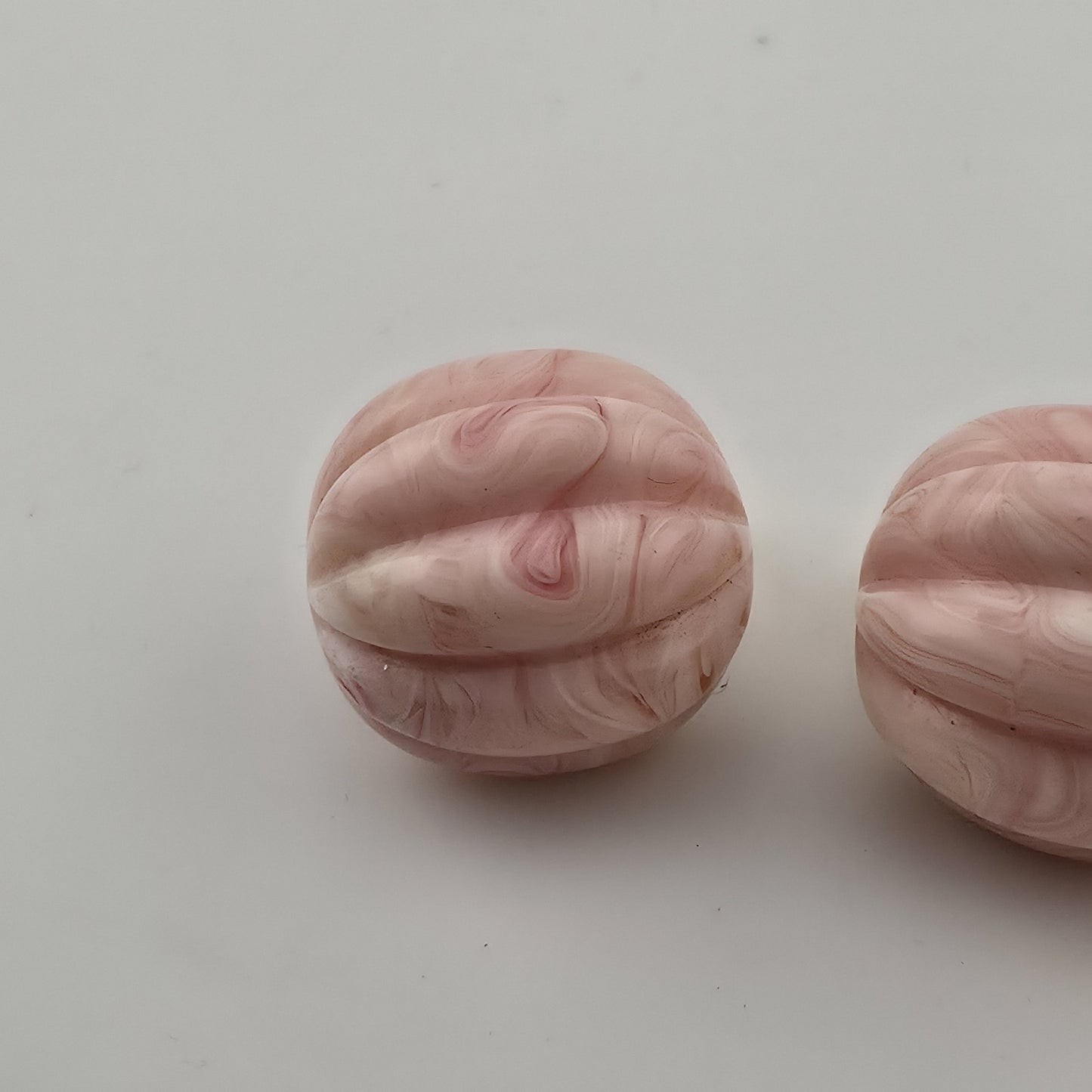 Avon Burst of Spring Pierced Earrings Pink Vintage 1988