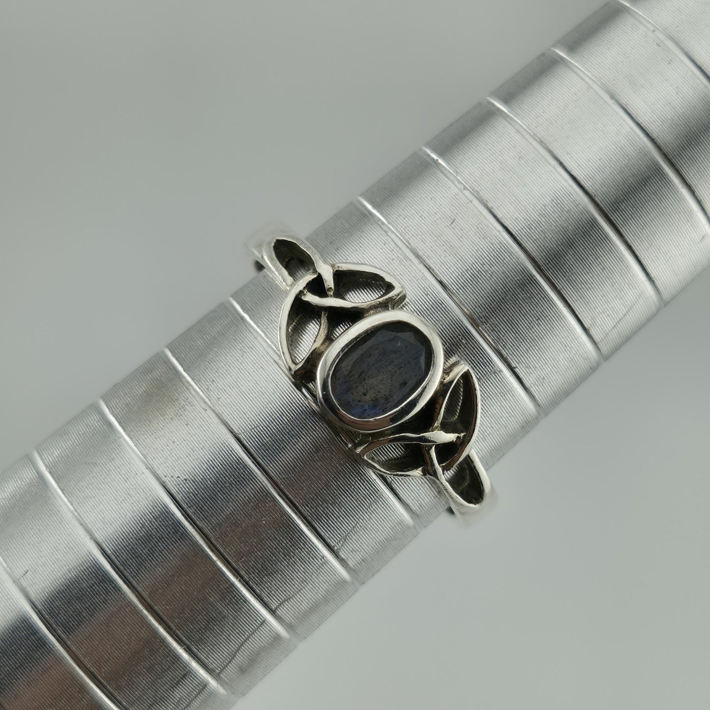 925 Sterling Silver Ring Celtic Trinity Knot Agate Blue Stone Size 8.75