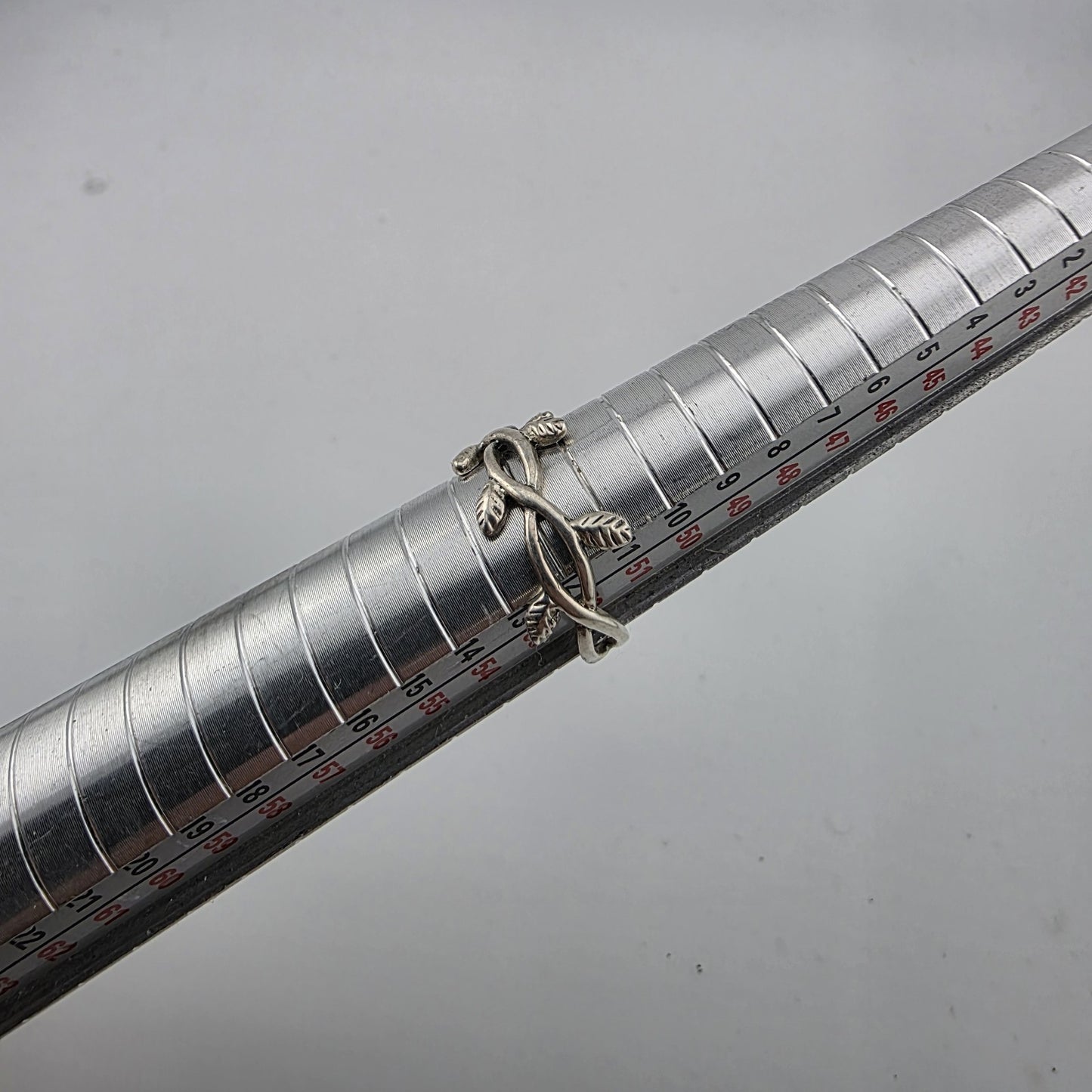 925 Sterling Silver Ring Olive Leaf Style Band 6 laurel branch design