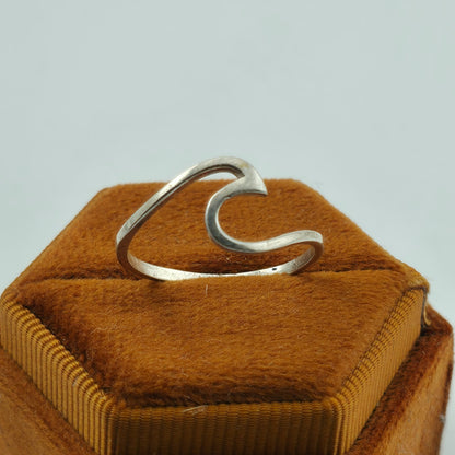 Sterling Silver 925 Wave Ring Women's Band Size 7 ocean