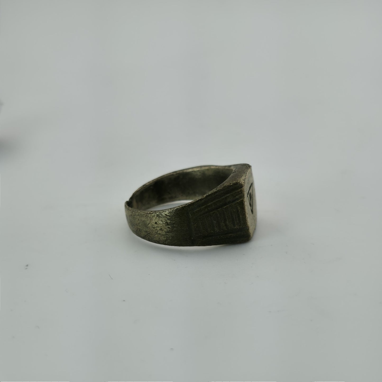 WWII Poland “P” Signet Ring Brass Size 10 Heavy Wear Wartime Military Jewelry bg