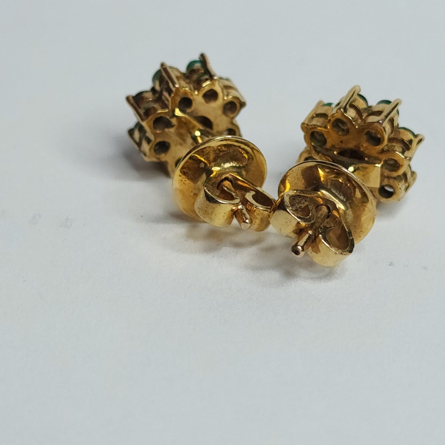 14K Yellow Gold Earrings White Pearls Flower Green Stones Stud 9mm 585