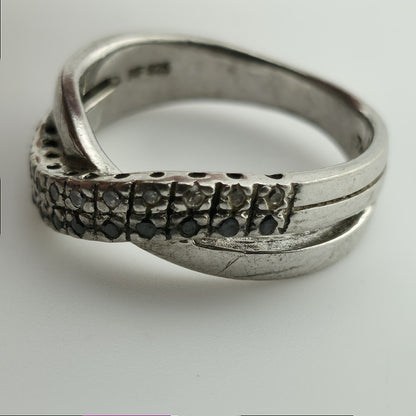 NF Sterling Silver Ring 925 Intertwined Crossover white black Stones Size 7