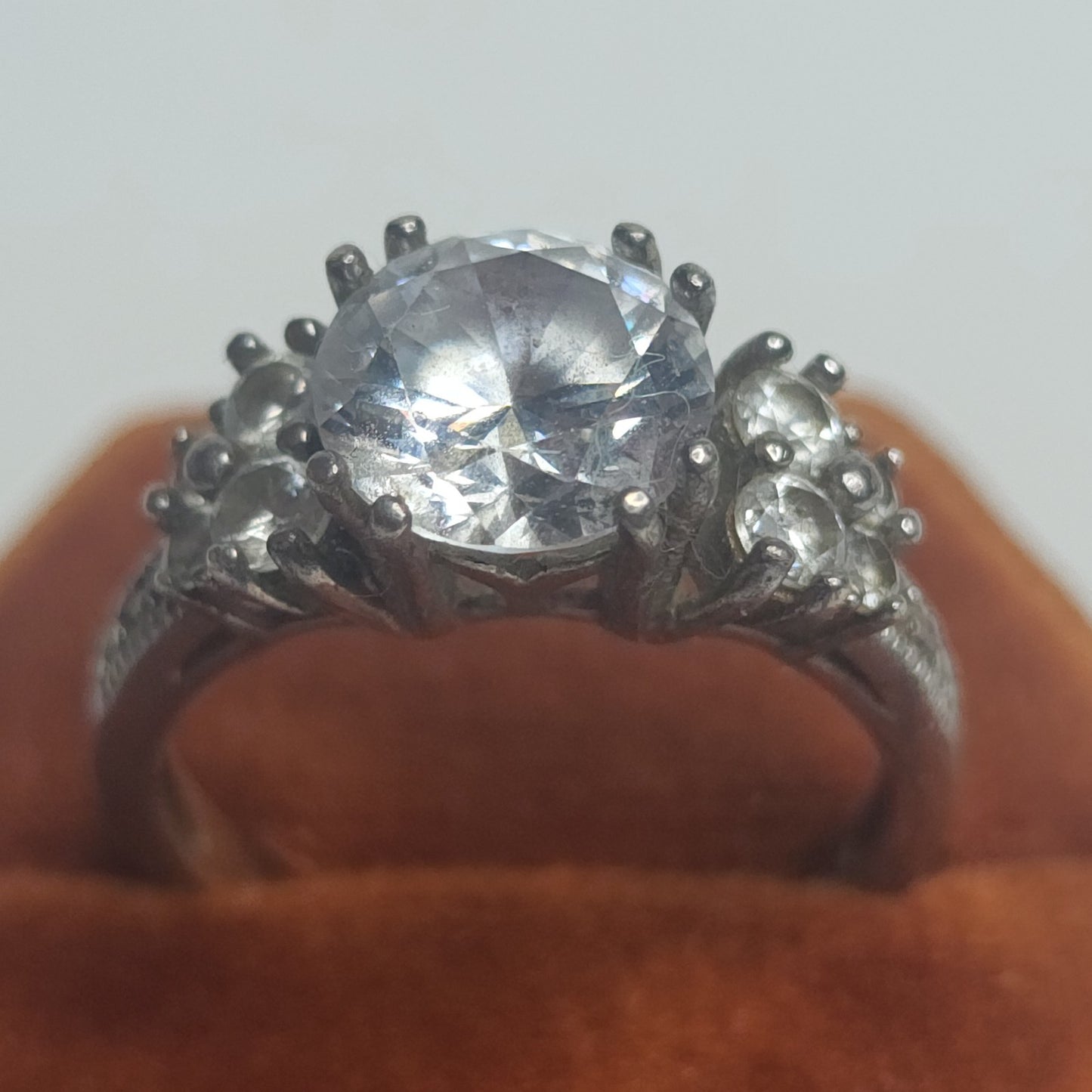 925 Sterling Silver Round Center Statement Cocktail Ring Size 7 Elegant Jewelry