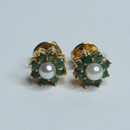14K Yellow Gold Earrings White Pearls Flower Green Stones Stud 9mm 585