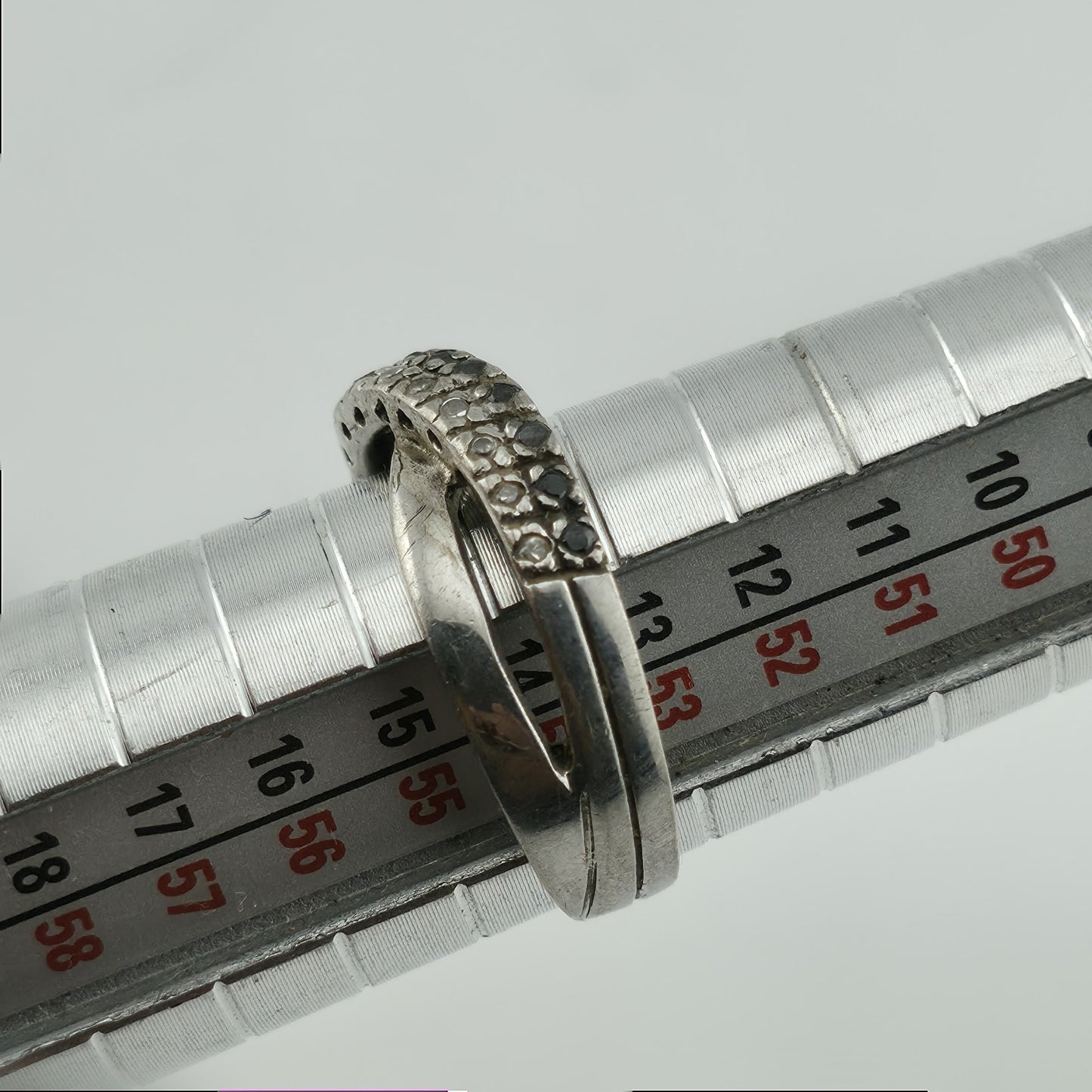 NF Sterling Silver Ring 925 Intertwined Crossover white black Stones Size 7