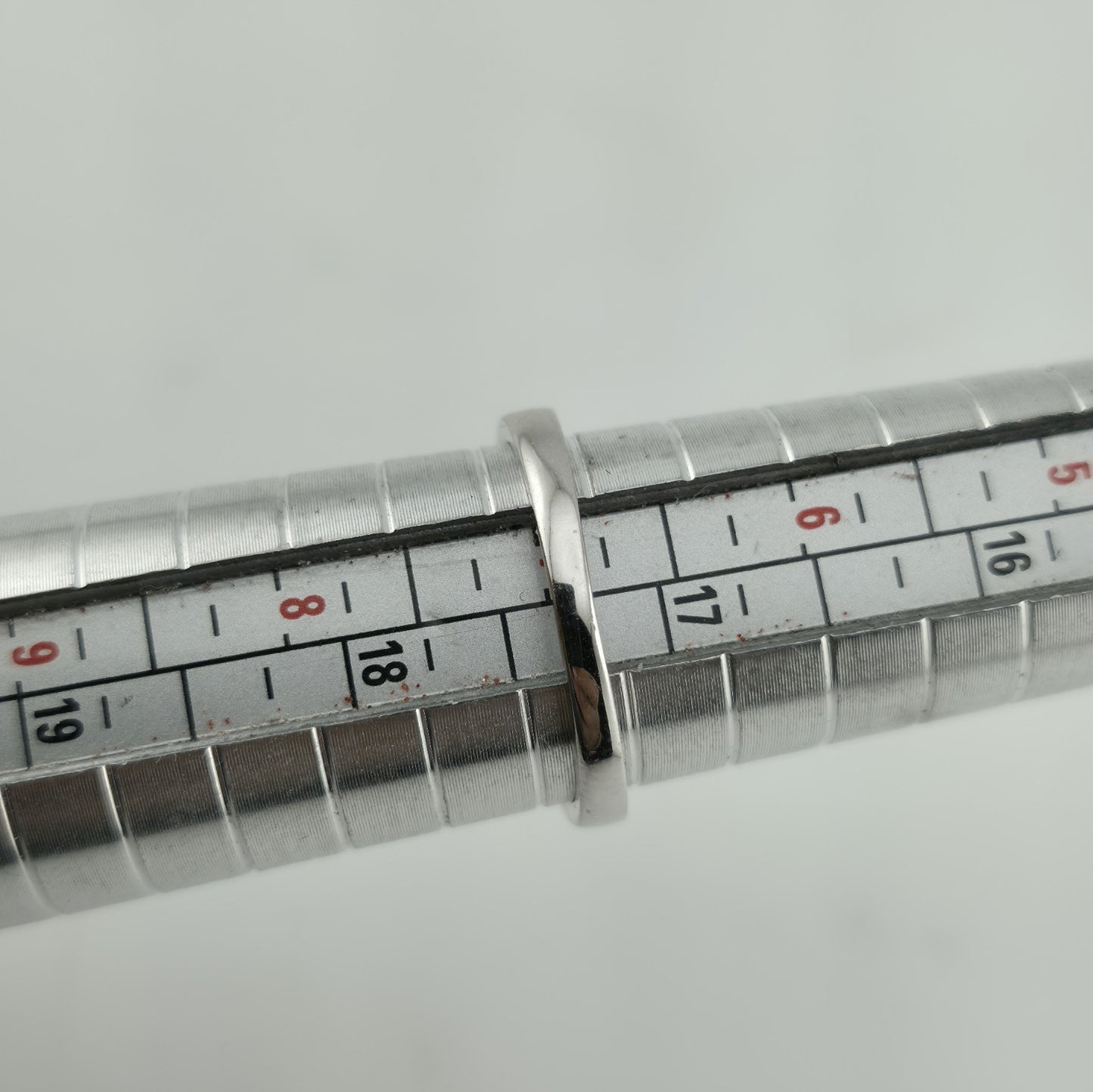 925 STERLING SILVER RING BAND WITH CZ STONE 7