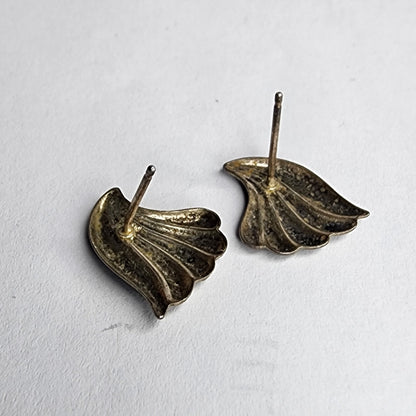 Vintage Sterling Silver 925 Ribbed Curved Fan Wings Triangle Stud Post Earrings