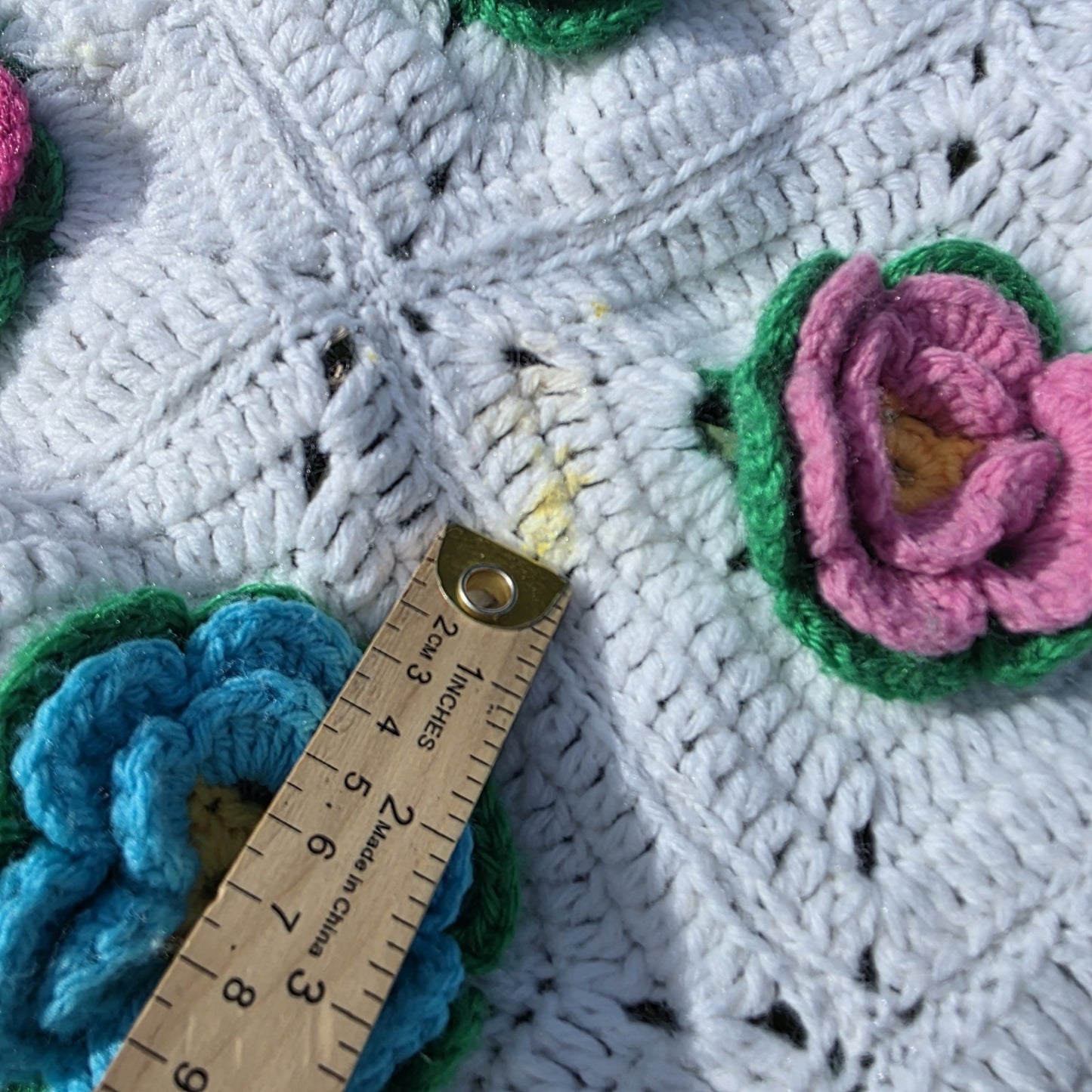 Vintage 70s Handmade 3D Rose Afghan Throw Blanket Granny 35x48 Floral Crochet