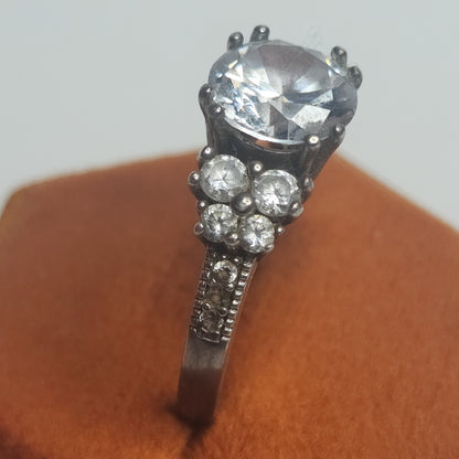 925 Sterling Silver Round Center Statement Cocktail Ring Size 7 Elegant Jewelry