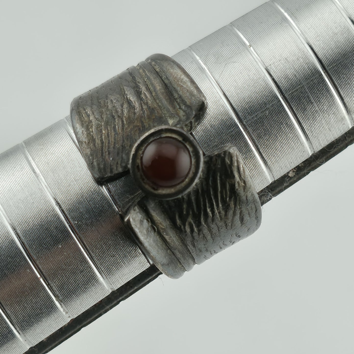 Sterling Silver Ring 925 Tapered Band Size 8 Red Stone Vintage Gothic