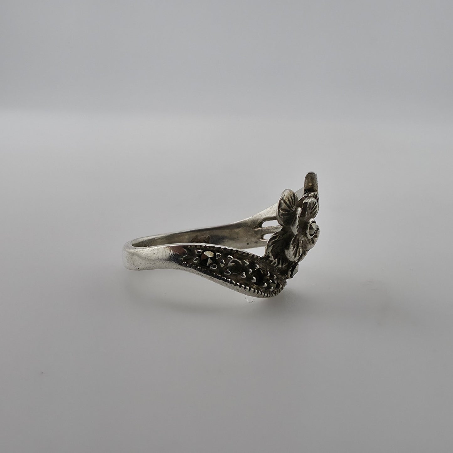 Sterling Silver Marcasite Flower Ring Size 5.5 Dainty Feminine Missing Stones