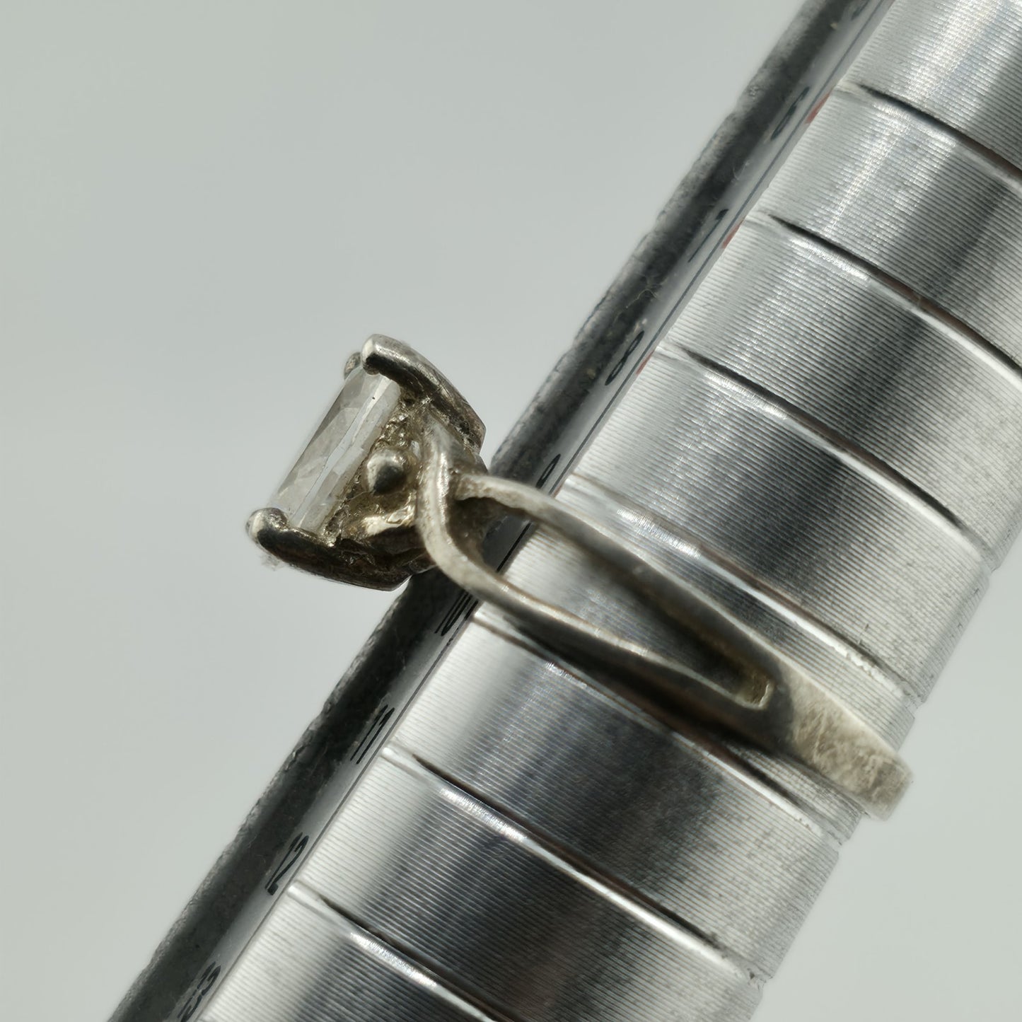 Ring White stone Sterling Silver 925. Womens Jewelry size 5.25 Vintage