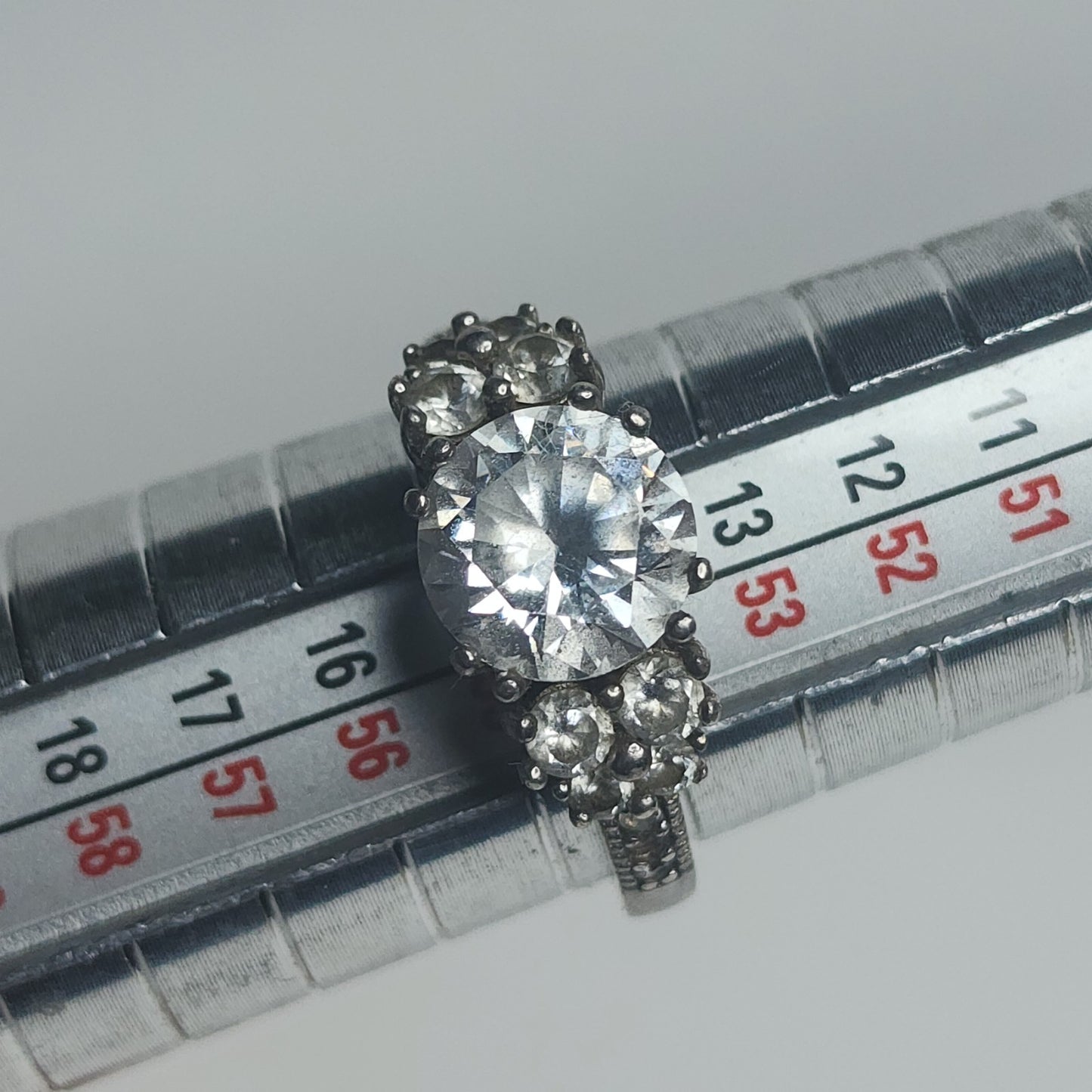 925 Sterling Silver Round Center Statement Cocktail Ring Size 7 Elegant Jewelry