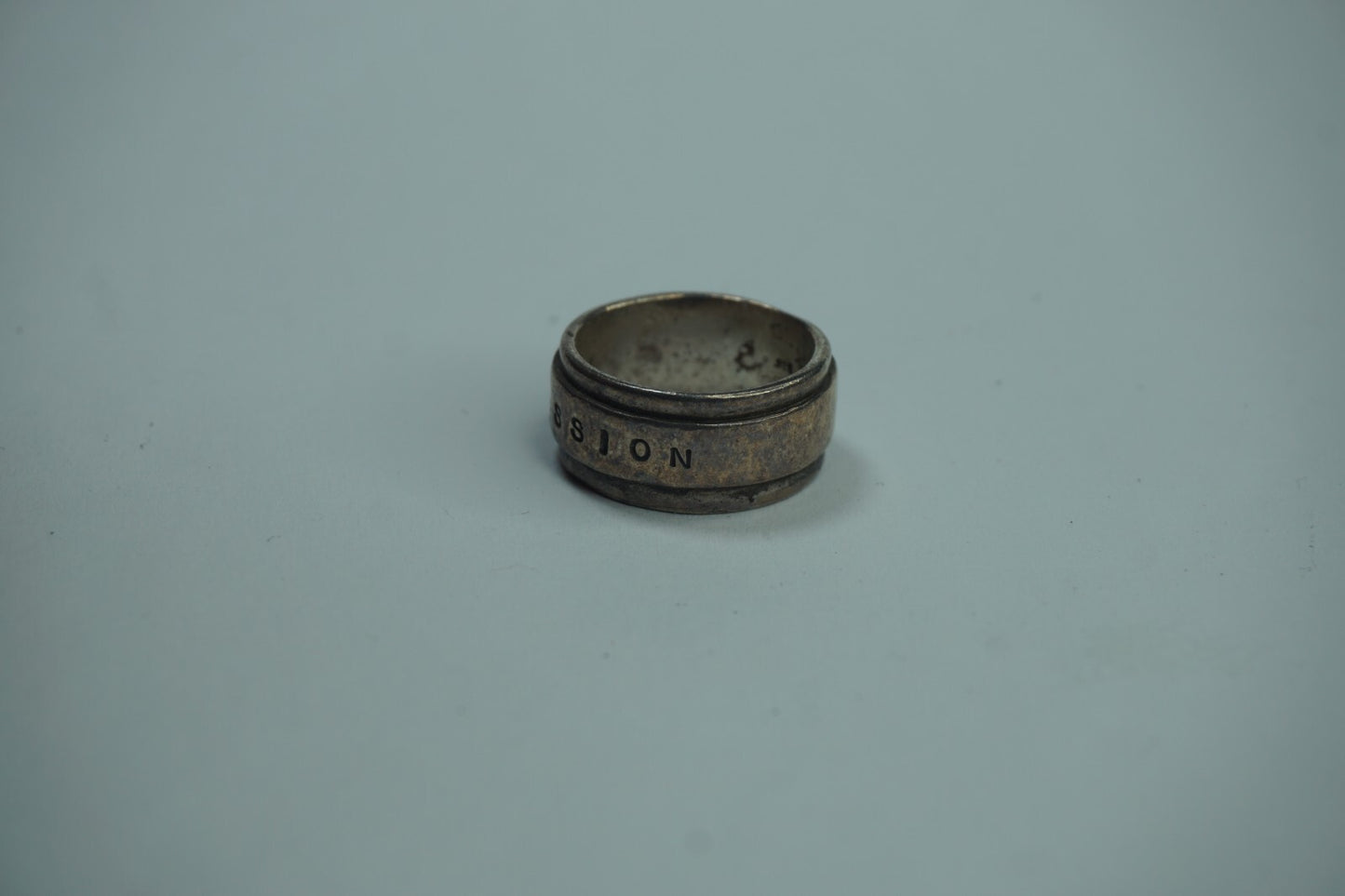 Passion Ring 925 Sterling Silver Size 8 10.4g Engraved Band Aged Patina