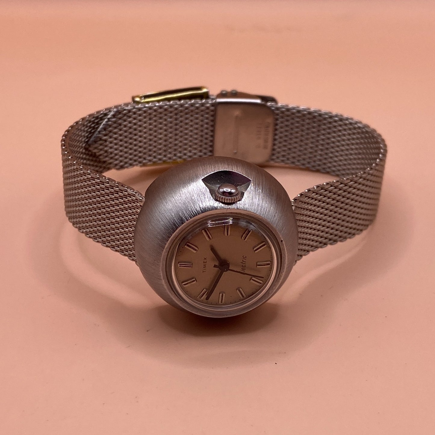 Timex Electric Domed Watch Women 30mm Silver Tone Mesh Band New Battery Vintage