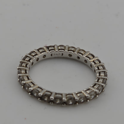 Ring Infinity Sackable Band White Colorless Stone  Cute Jewelry Size 8.75