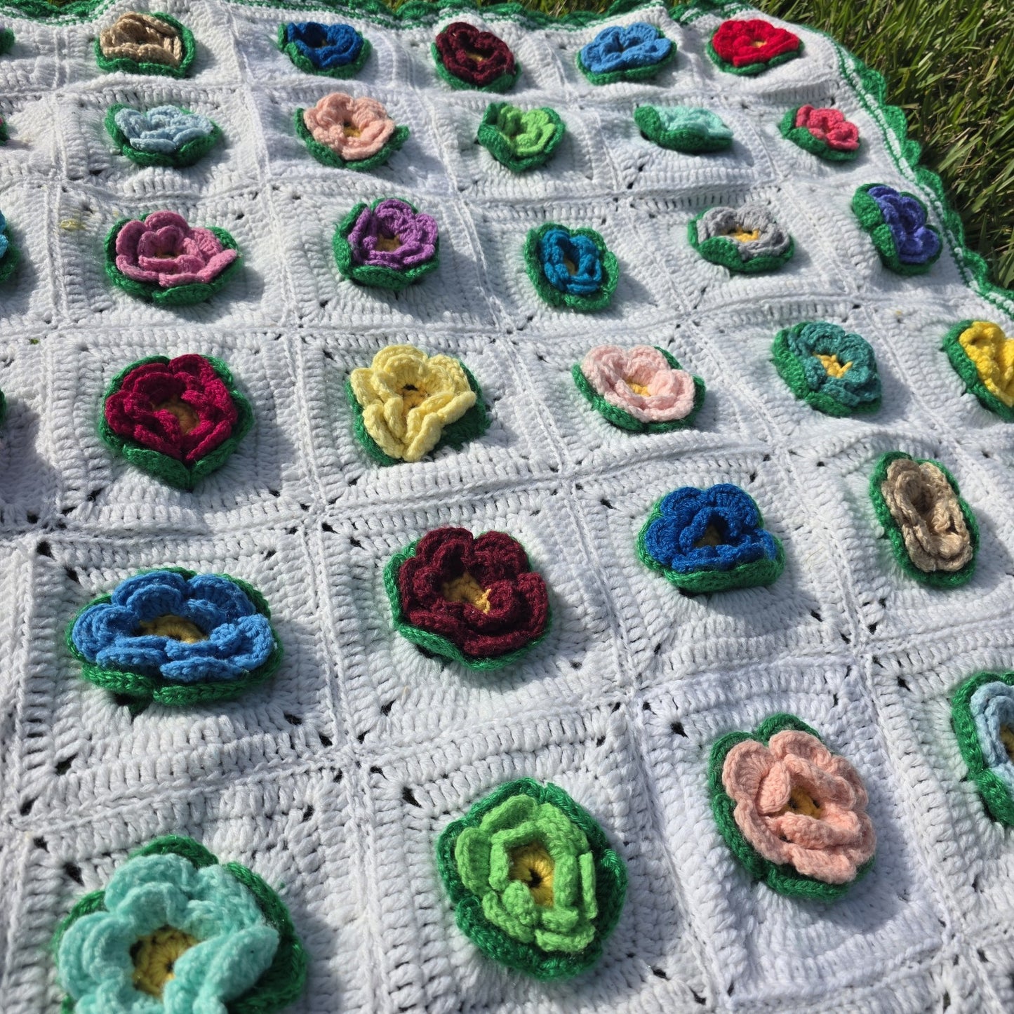 Vintage 70s Handmade 3D Rose Afghan Throw Blanket Granny 35x48 Floral Crochet