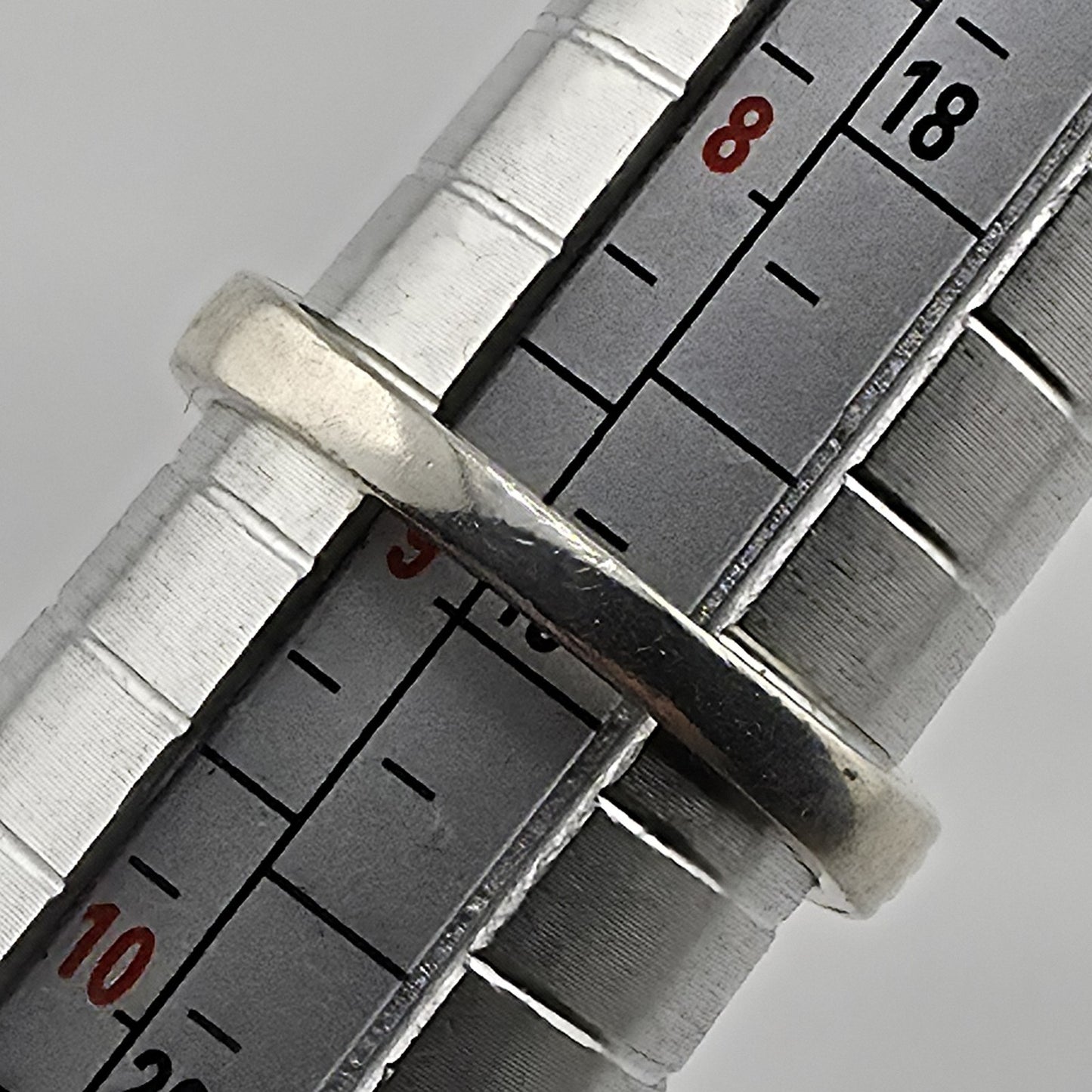 Sterling Silver 925 CZ Solitaire Ring Round Stone Modern Band Size 8.75 Heart