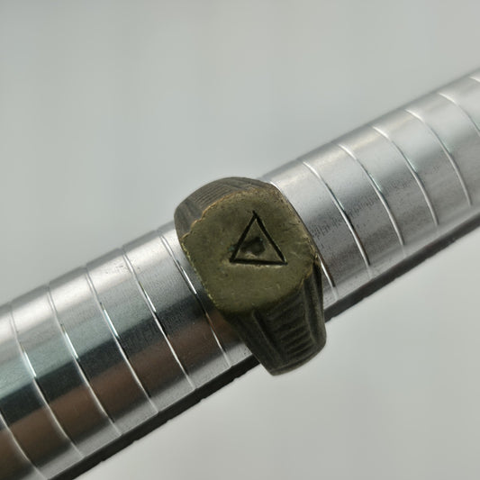 WWII Poland “P” Signet Ring Brass Size 10 Heavy Wear Wartime Military Jewelry bg