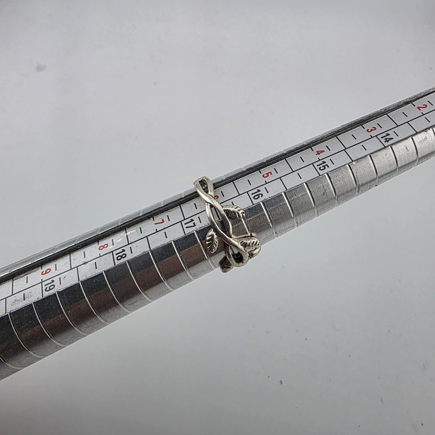 925 Sterling Silver Ring Olive Leaf Style Band 6 laurel branch design