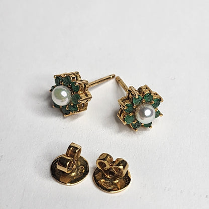 14K Yellow Gold Earrings White Pearls Flower Green Stones Stud 9mm 585