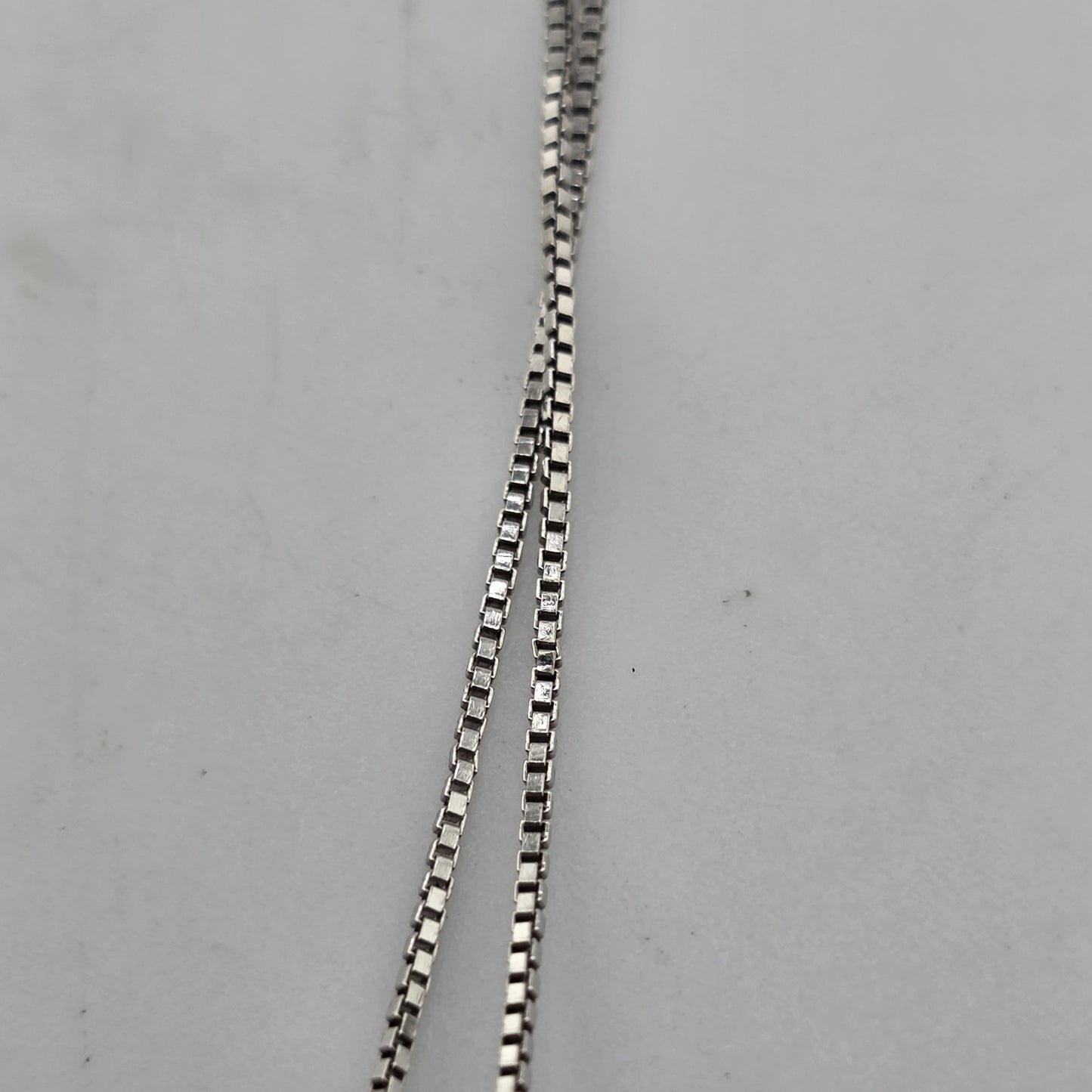 Sterling Silver Mother and Children Pendant 925  Pearl 18in Chain