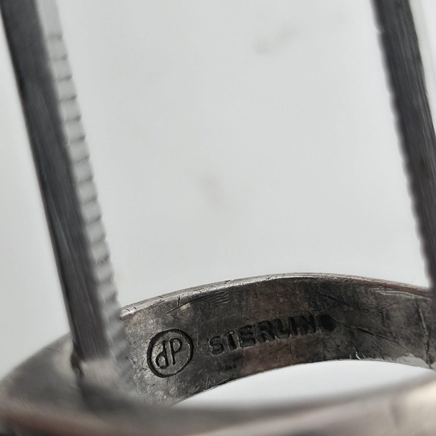 Ring Modernist Sterling Silver green Malachite Band  7 Chipped Stone Vintage