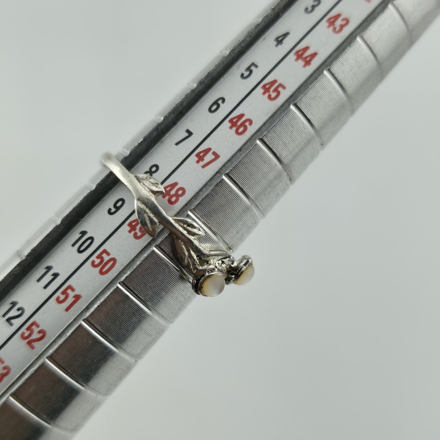 925 Sterling Silver Ring Floral Band Danity Petite Cute Size 4.5 Bridal