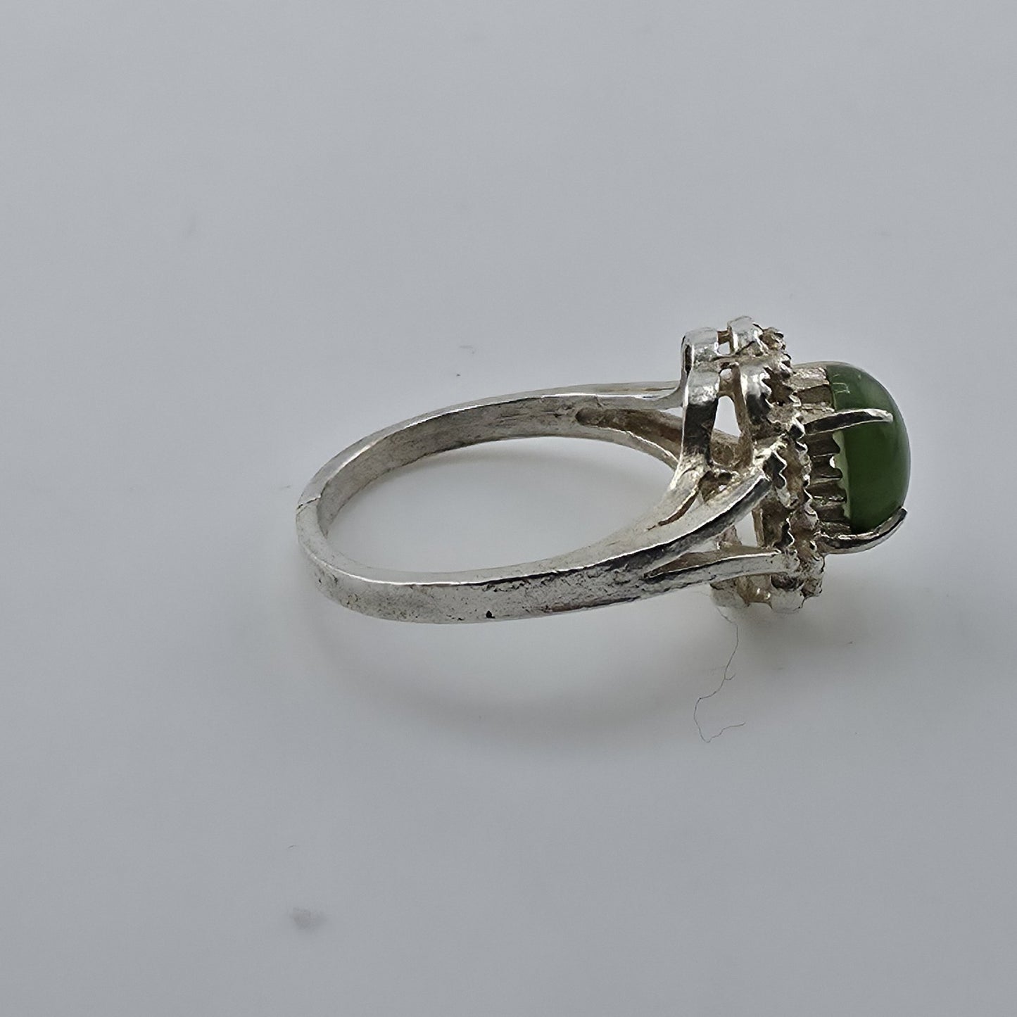 Sterling Silver Ring Green Jade Stone Filigree Halo Vintage 925 Size 6
