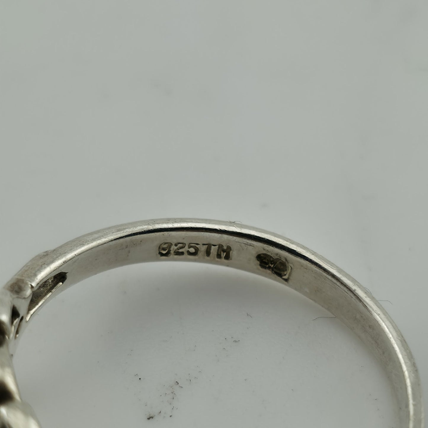 925 Sterling Silver Ring Celtic Trinity Knot Agate Blue Stone Size 8.75