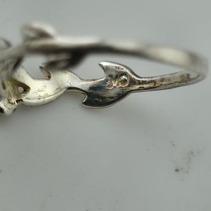 925 Sterling Silver Ring Floral Band Danity Petite Cute Size 4.5 Bridal