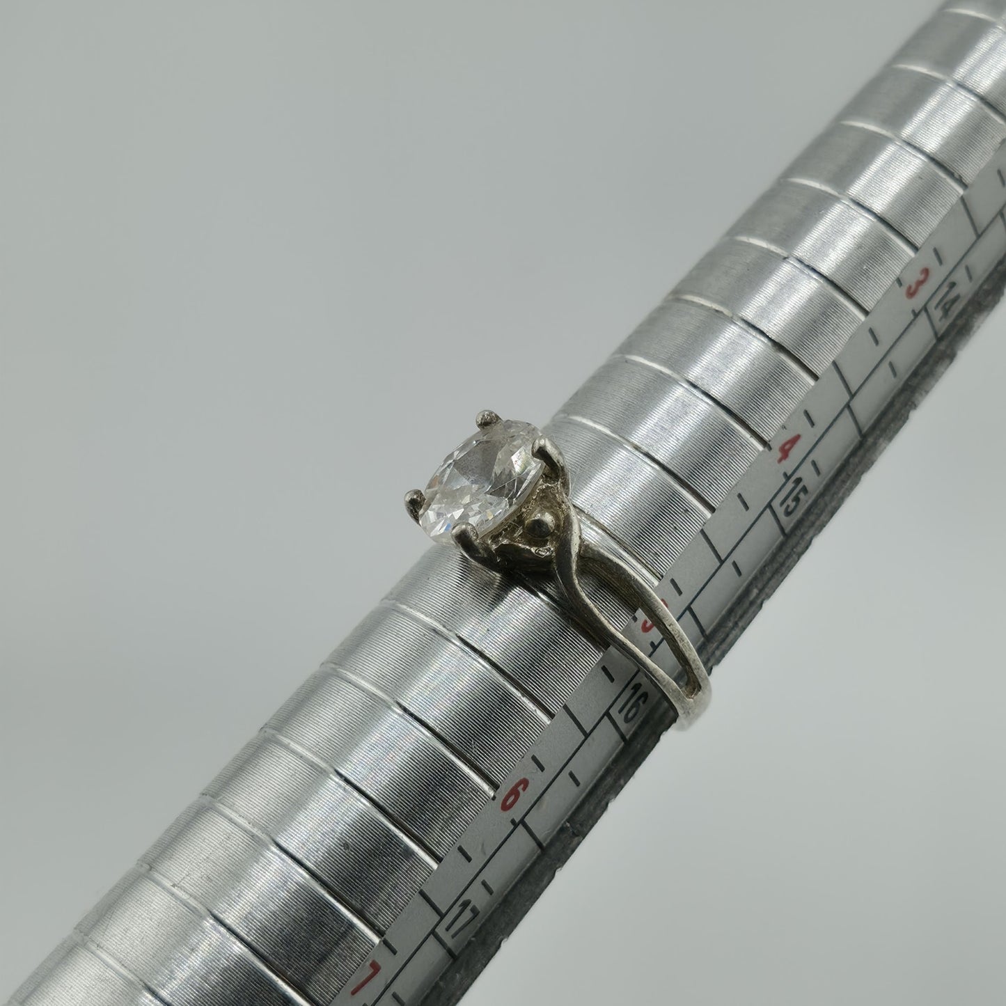 Ring White stone Sterling Silver 925. Womens Jewelry size 5.25 Vintage