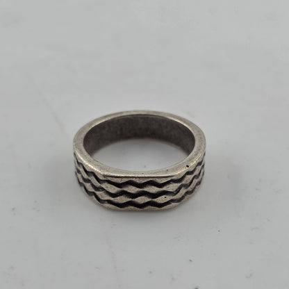 Sterling Silver 925 Ring Artisan Tribal Band Size 7.50 Rare