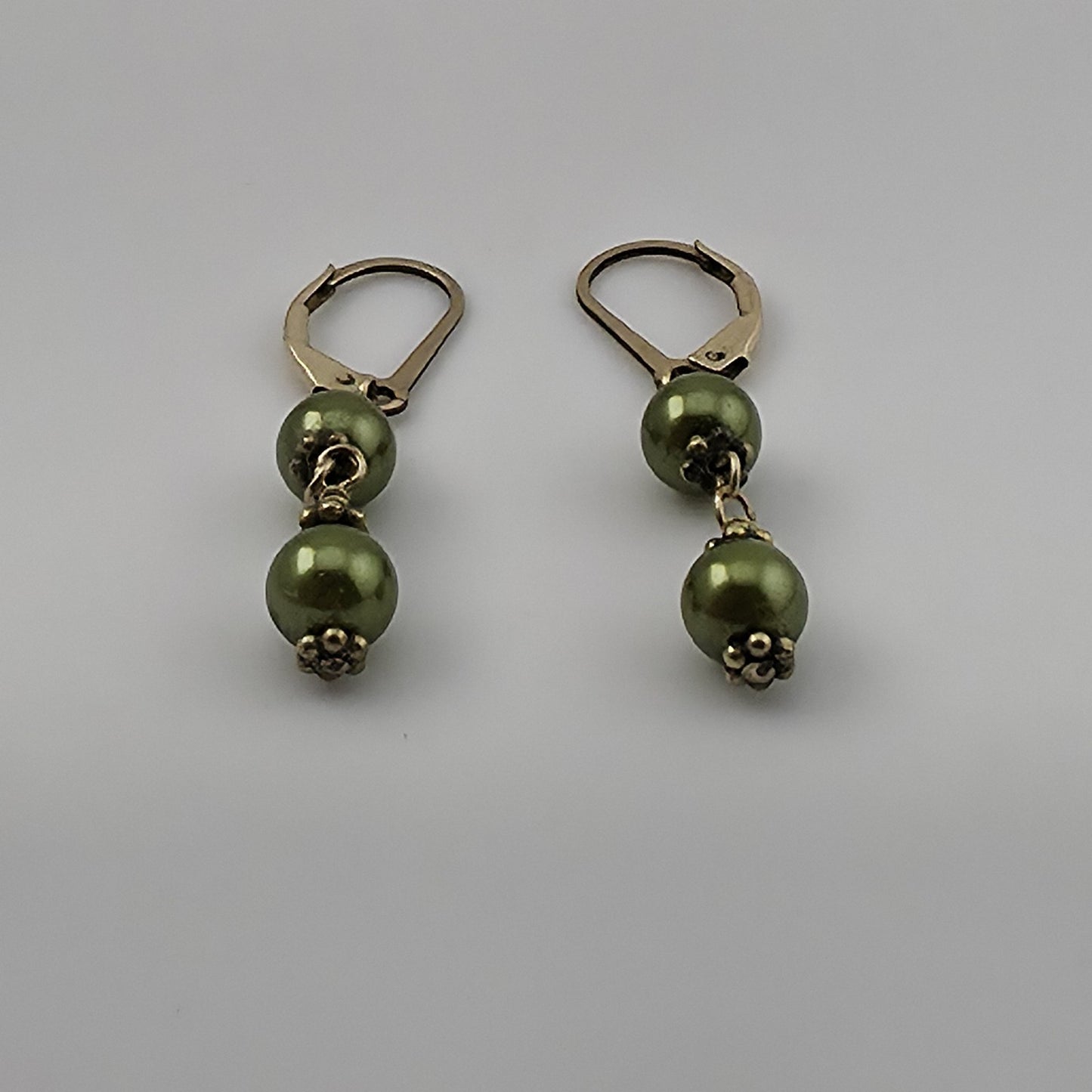 14k Yellow Gold Fill Olive Green Bead Dangle Earrings Danity Cute Vintage Estate