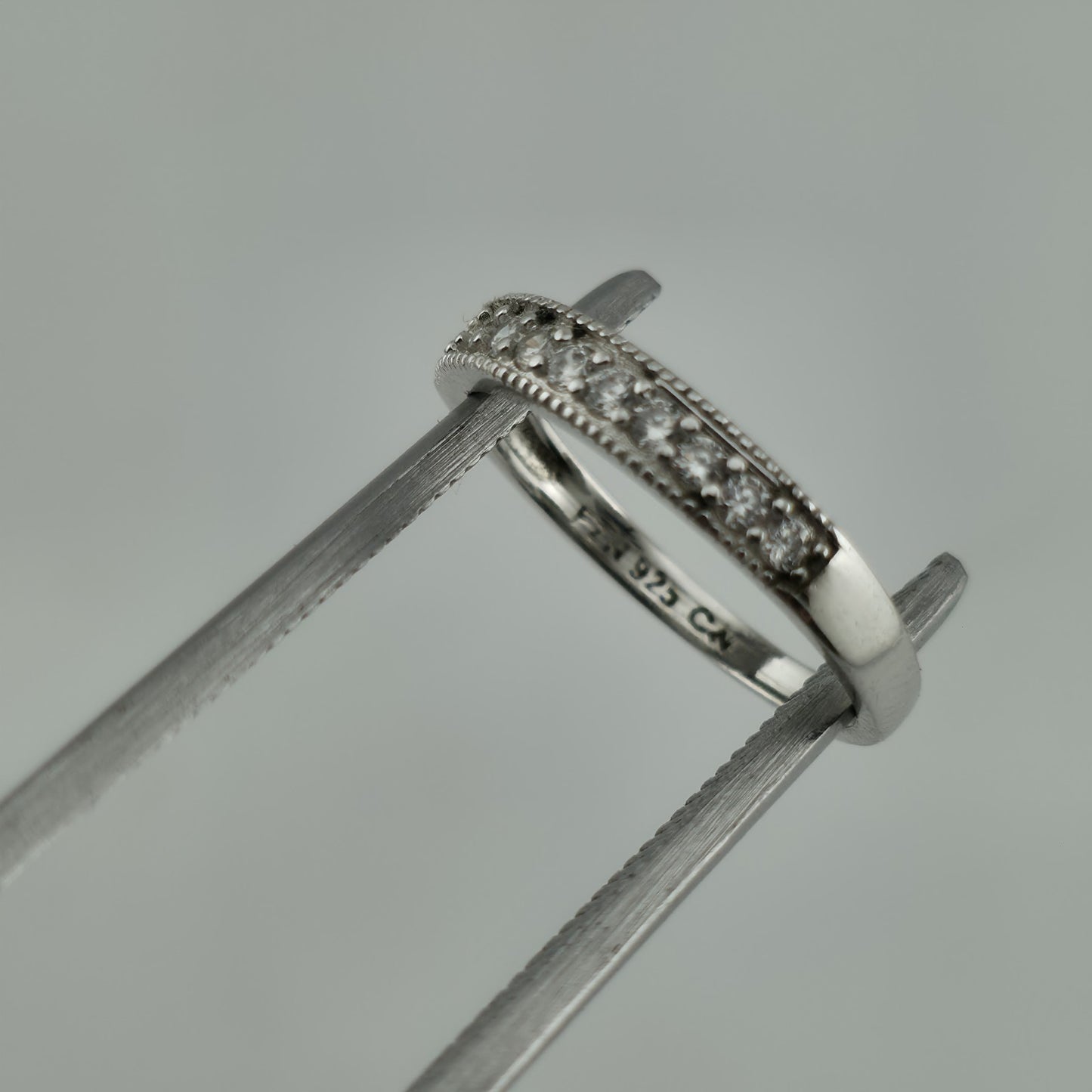 925 STERLING SILVER RING BAND WITH CZ STONE 7