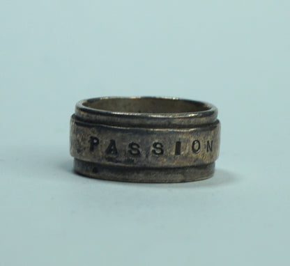 Passion Ring 925 Sterling Silver Size 8 10.4g Engraved Band Aged Patina