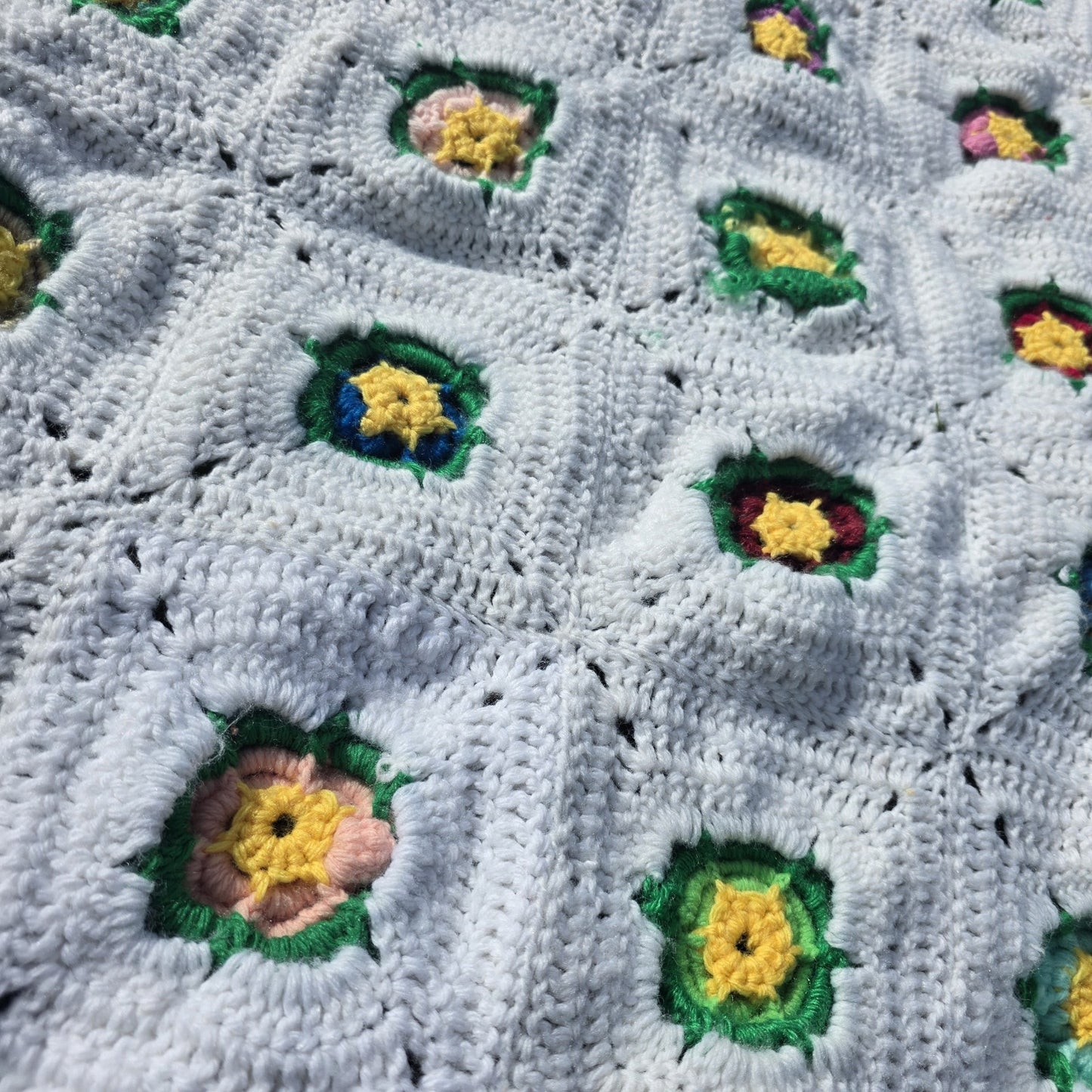 Vintage 70s Handmade 3D Rose Afghan Throw Blanket Granny 35x48 Floral Crochet