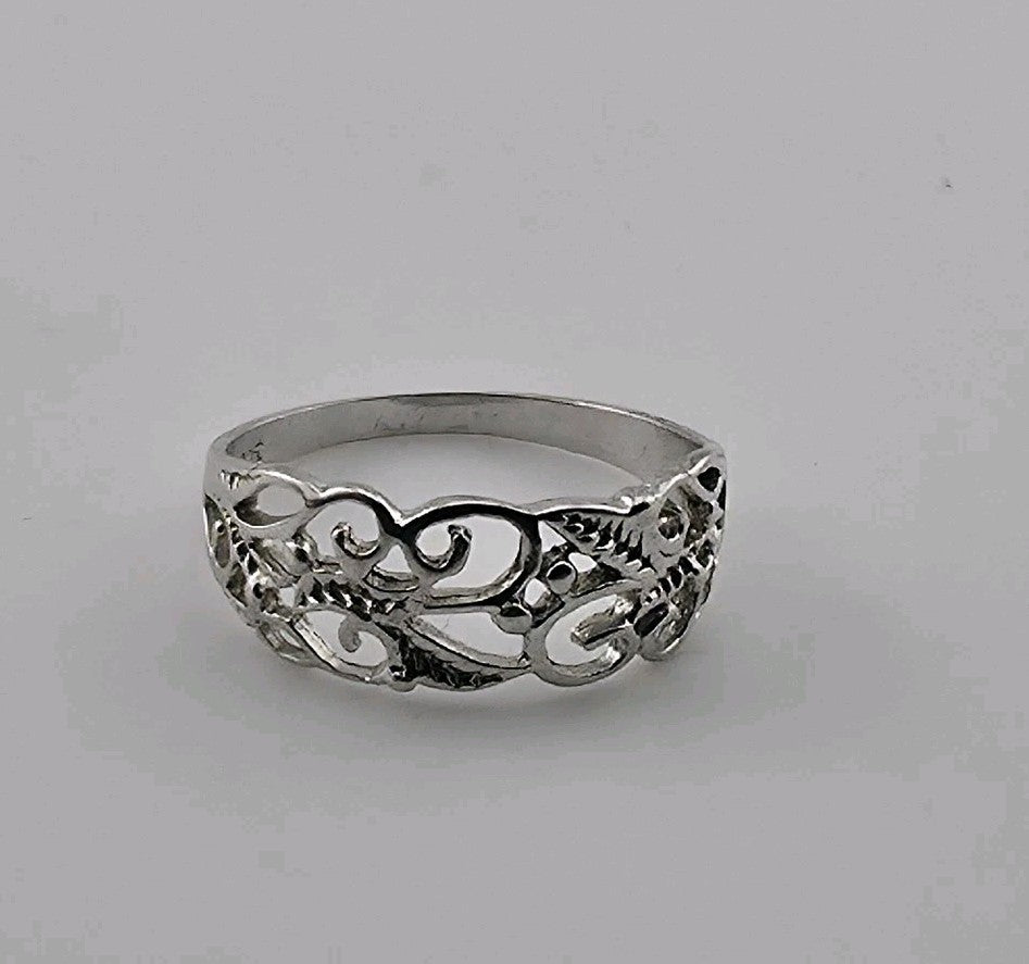 Sterling Silver Ring Open Band Filigree Beautiful Floral 925  Sizes 7
