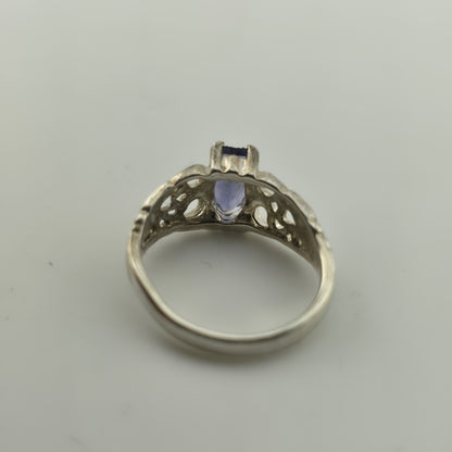 sterling silver Ring Purple amethyst Oval Stone Filigee Open Work Band size 5.25
