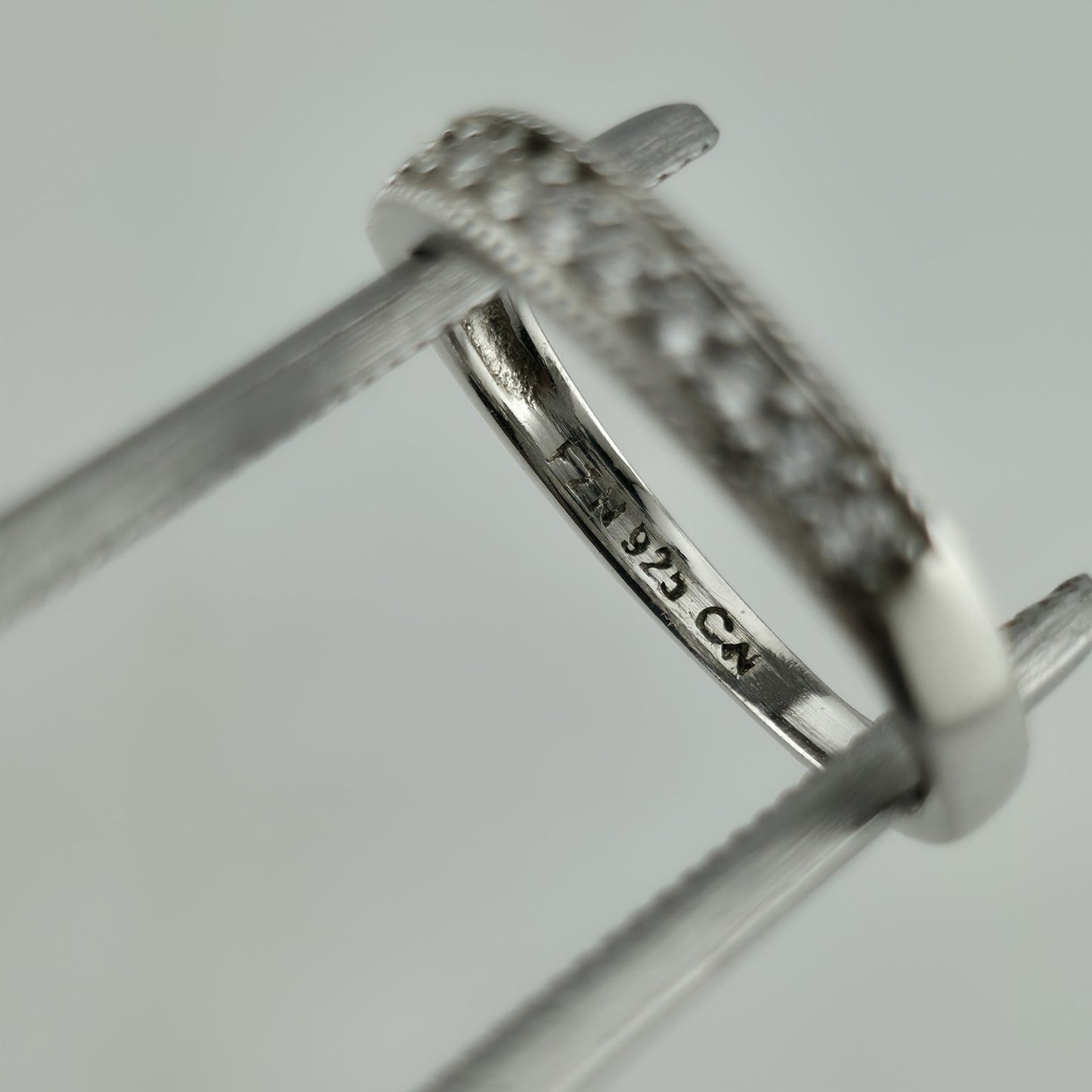 925 STERLING SILVER RING BAND WITH CZ STONE 7